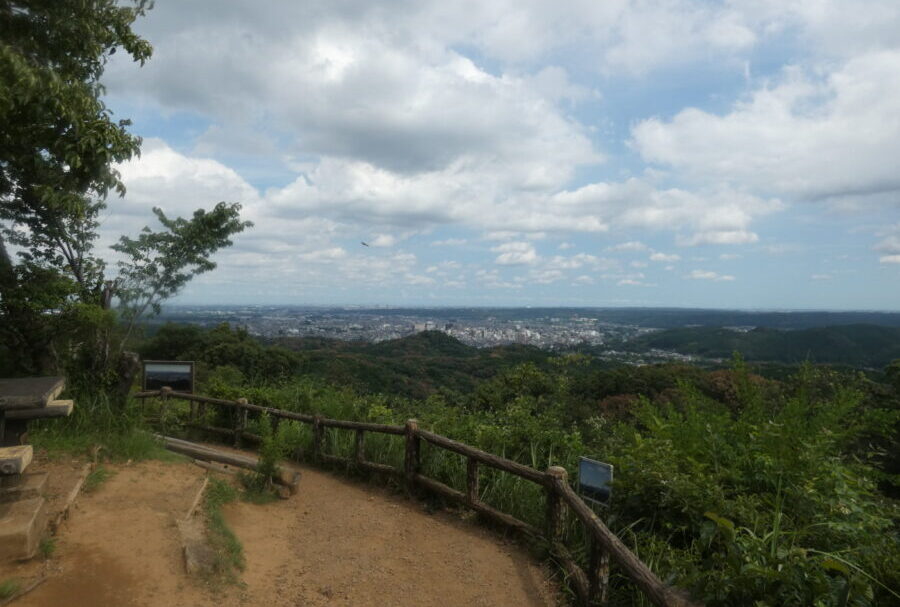 多峯主山山頂からの景色