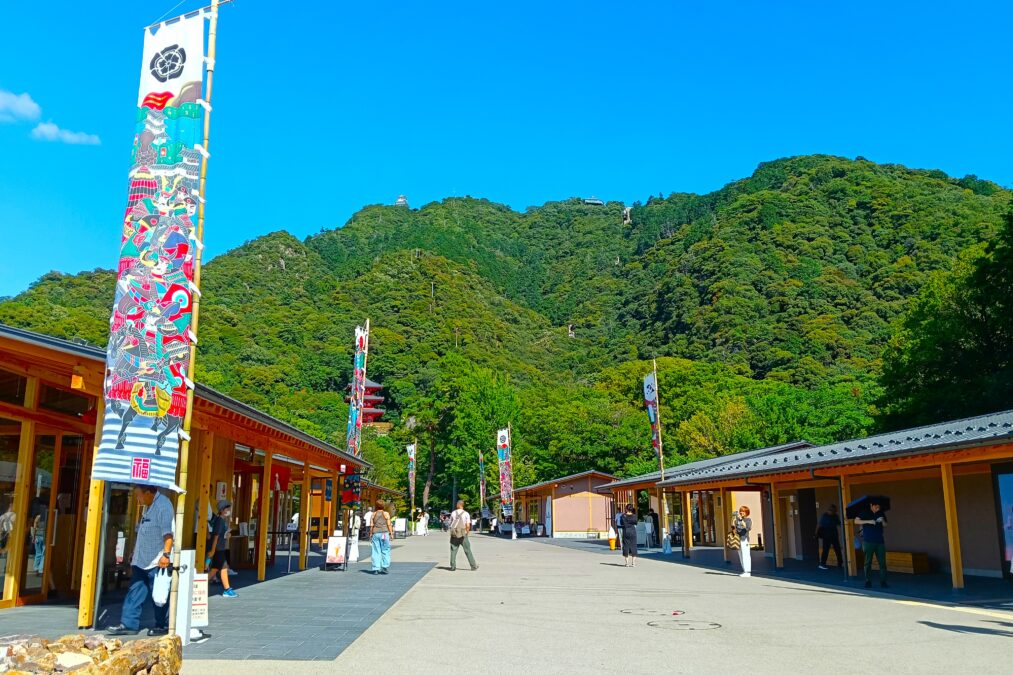 金華山ロープウェイへ